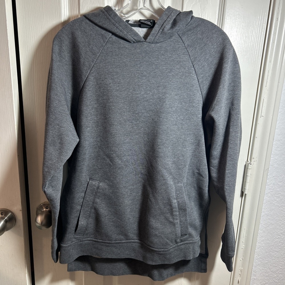 Nike Women's Dri Fit Long Versa Vented Hem Gray Hoodie‎ 862756-071 Size S
